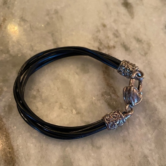 5 Strap Leather Bracelet with Heart on Clasp - Picture 1 of 3
